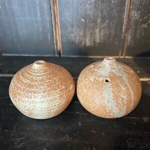 Pottery. Rustic Brown and Cream salt n pepper n cheese shaker (3) pieces